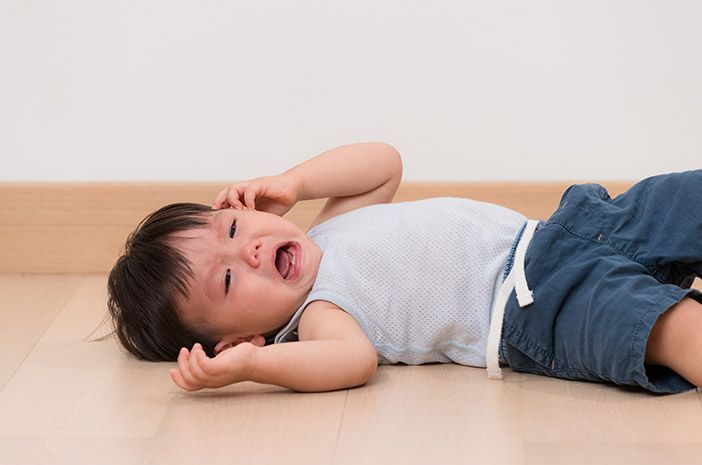 5 Strategi Efektif Untuk Mengatasi Anak yang Sering Melakukan Tantrum