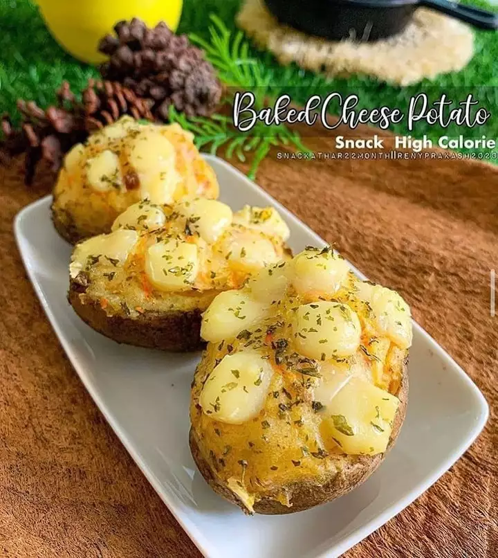 Baked cheese potato.